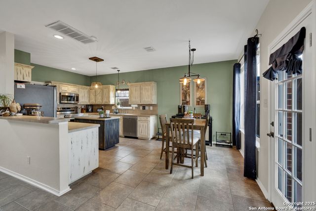2114 Jasons West, New Braunfels, TX 78130