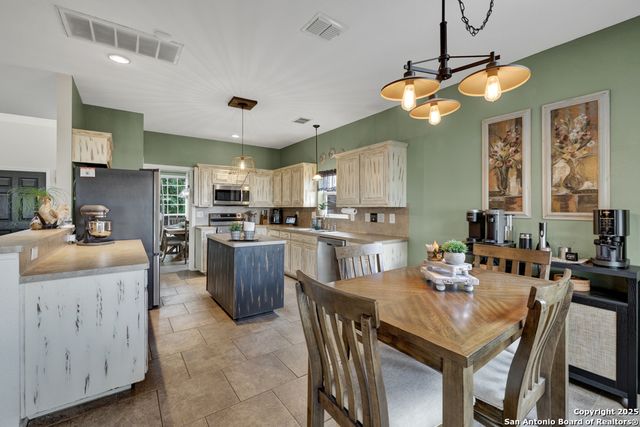 2114 Jasons West, New Braunfels, TX 78130