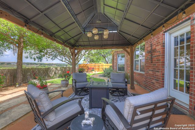 2114 Jasons West, New Braunfels, TX 78130