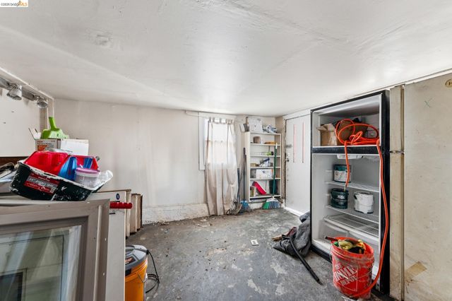 3558 Maple Ave, Oakland, CA 94602