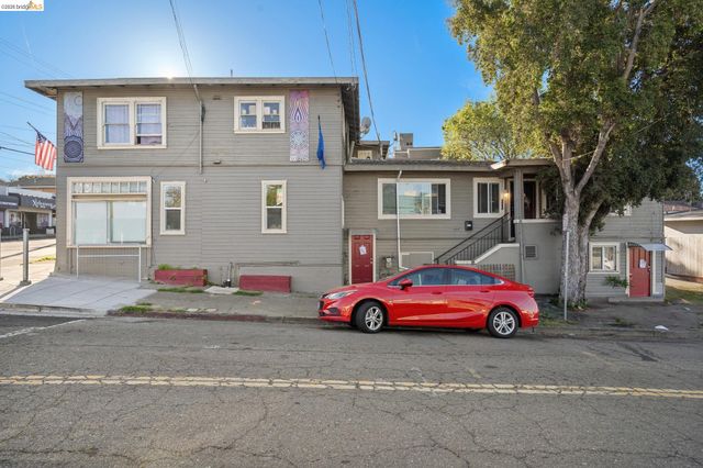 3558 Maple Ave, Oakland, CA 94602