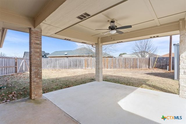 120 Lakewood Drive, Gatesville, TX 76528