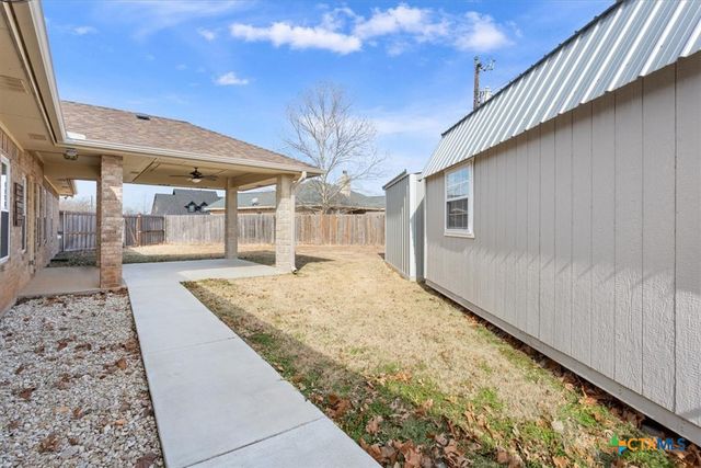 120 Lakewood Drive, Gatesville, TX 76528