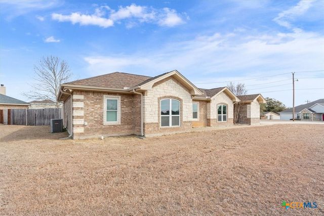 120 Lakewood Drive, Gatesville, TX 76528