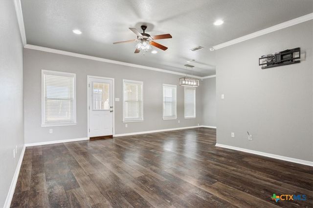 120 Lakewood Drive, Gatesville, TX 76528