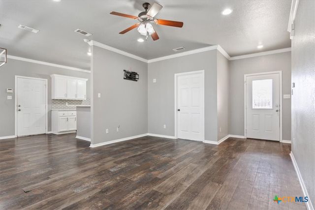 120 Lakewood Drive, Gatesville, TX 76528