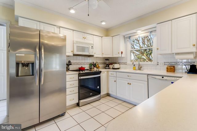 15 HARBORVIEW RD, Lewes, DE 19958