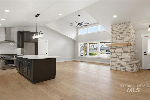 5231 N Sorrento Dr, Boise, ID 83704
