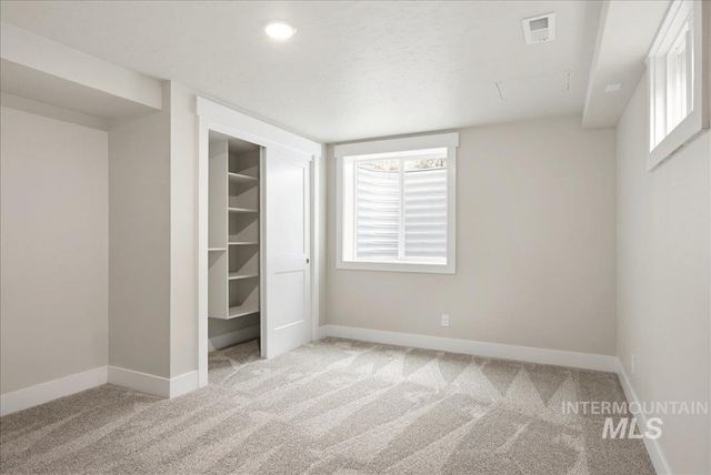 5231 N Sorrento Dr, Boise, ID 83704