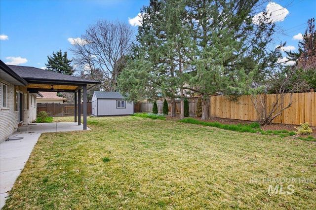 5231 N Sorrento Dr, Boise, ID 83704