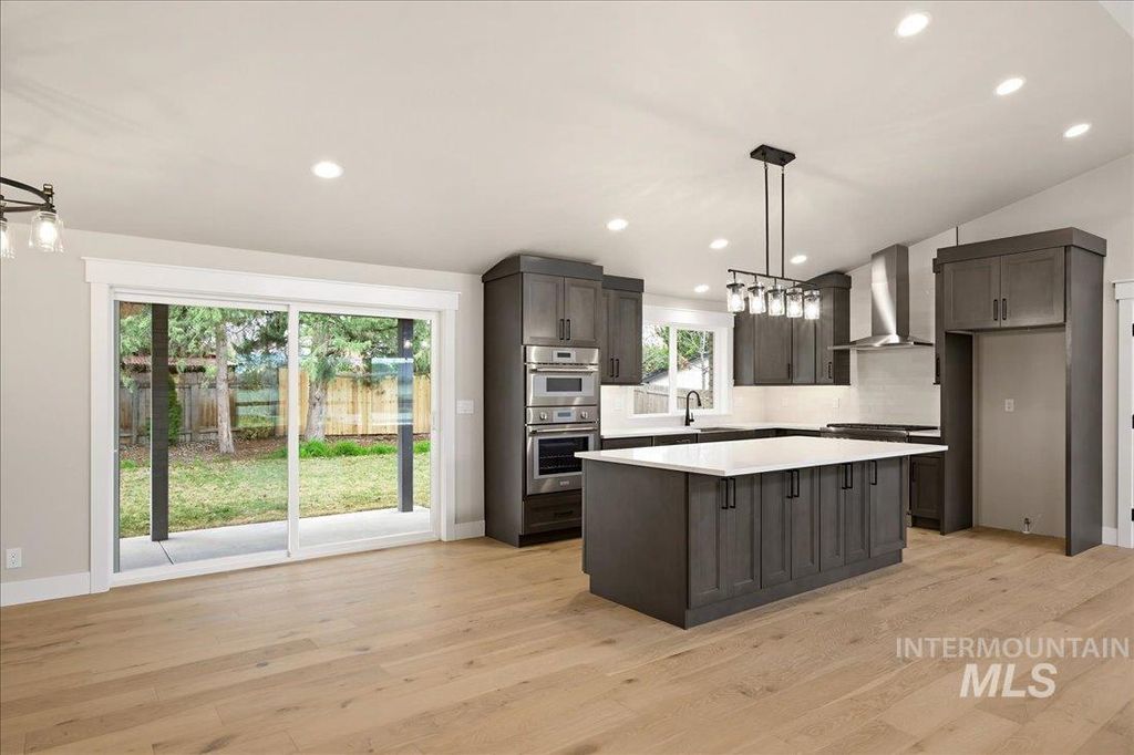 5231 N Sorrento Dr, Boise, ID 83704 photo 5