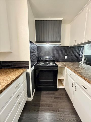 7115 Lewis Drive, Beaumont, TX 77708