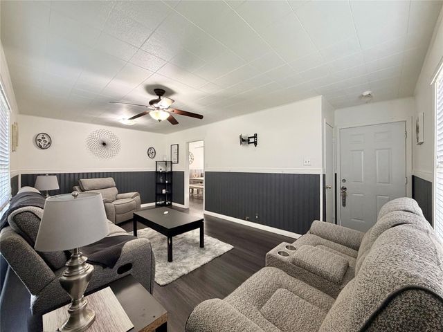 7115 Lewis Drive, Beaumont, TX 77708