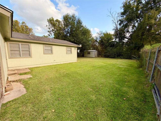7115 Lewis Drive, Beaumont, TX 77708