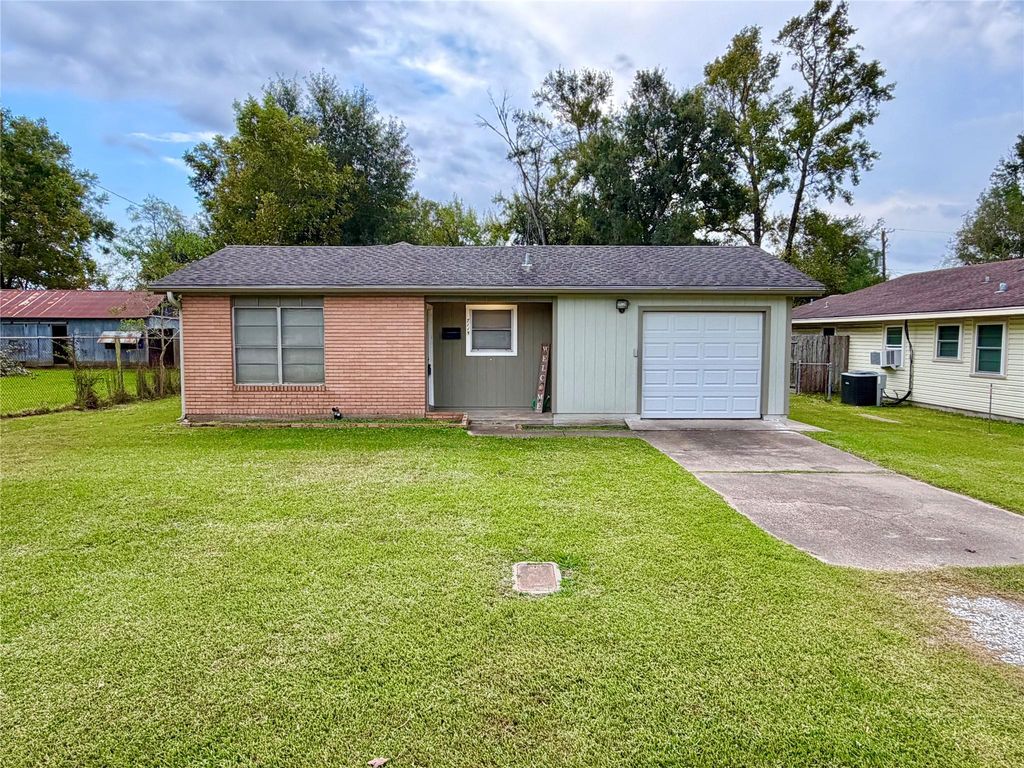 7115 Lewis Drive, Beaumont, TX 77708