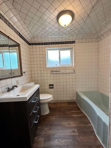 1011 Edith Blvd NE B-D, Albuquerque, NM 87102