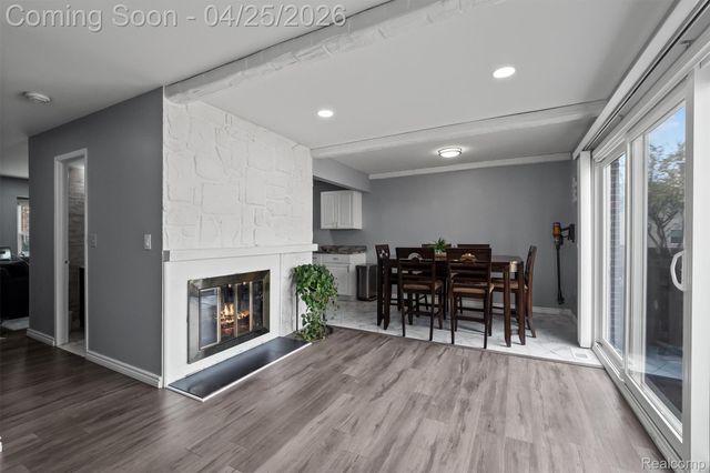 1708 Brentwood Drive, Troy, MI 48098