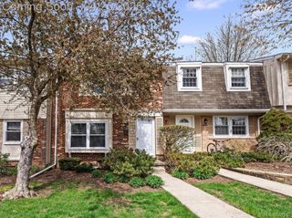 1708 Brentwood Drive, Troy, MI 48098