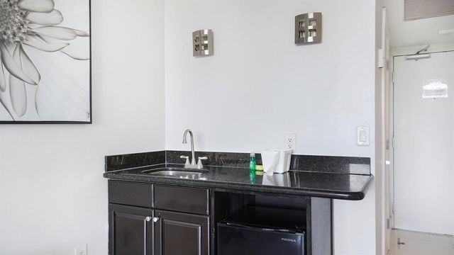 4040 Galt Ocean Drive 403, Fort Lauderdale, FL 33308