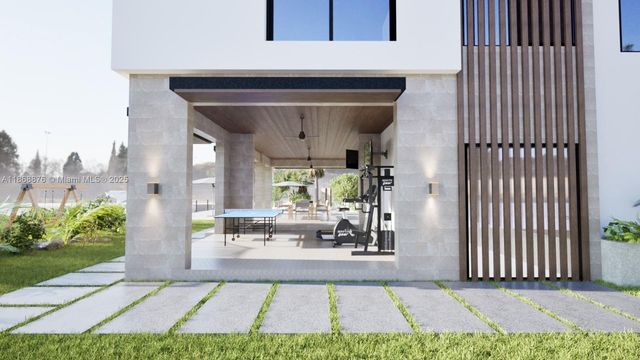 1000 W Ocean Dr, Key Colony, FL 33051