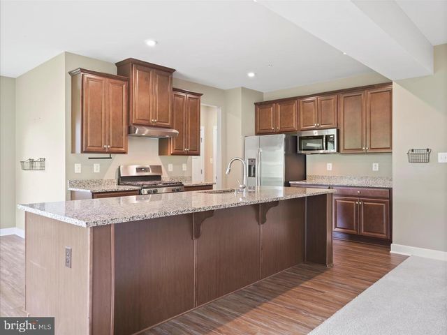 715 CANAL TOWN ST, Brunswick, MD 21716