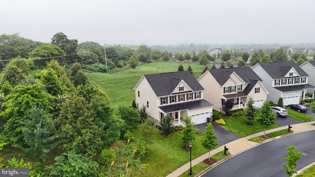 715 CANAL TOWN ST, Brunswick, MD 21716