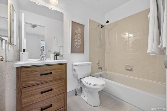 10537 W Maplewood Drive C, Littleton, CO 80127