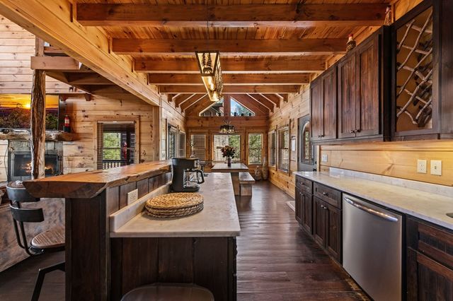 31 Hope Drive, Blue Ridge, GA 30513