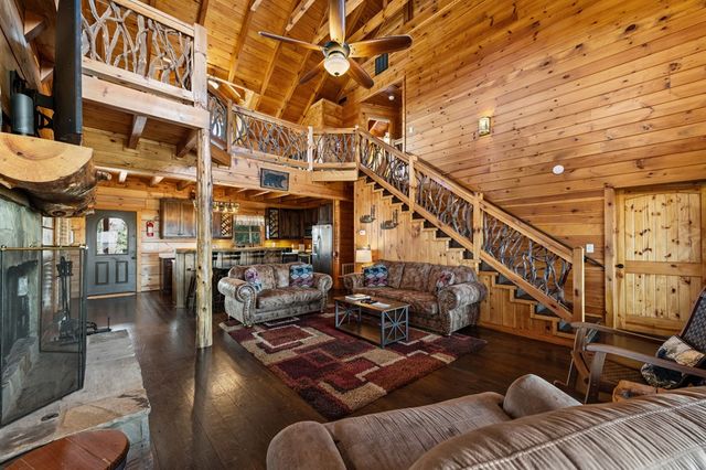 31 Hope Drive, Blue Ridge, GA 30513