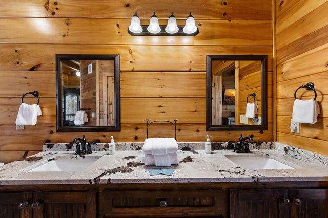 31 Hope Drive, Blue Ridge, GA 30513