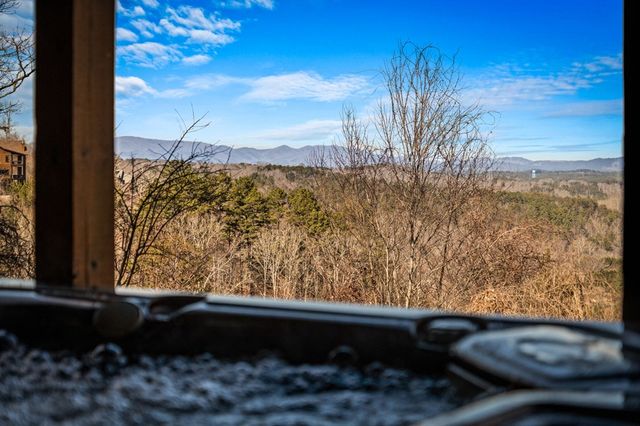 31 Hope Drive, Blue Ridge, GA 30513