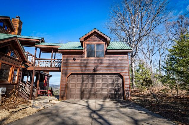 31 Hope Drive, Blue Ridge, GA 30513