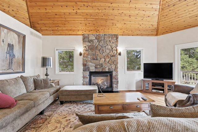 6150 Willow Road, West Bloomfield, MI 48324