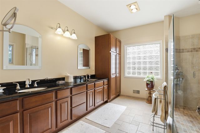 6150 Willow Road, West Bloomfield, MI 48324