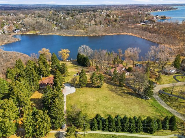 6150 Willow Road, West Bloomfield, MI 48324