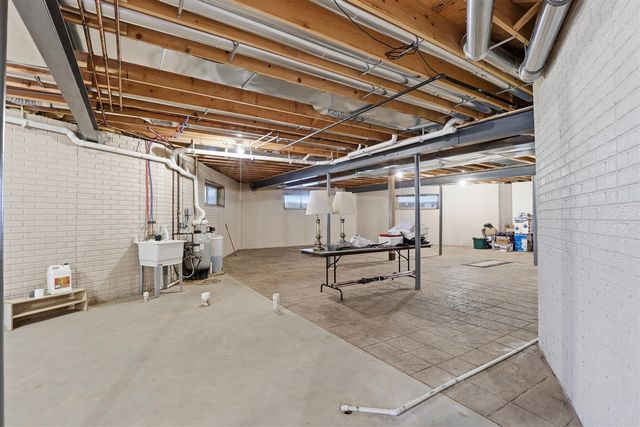 6150 Willow Road, West Bloomfield, MI 48324