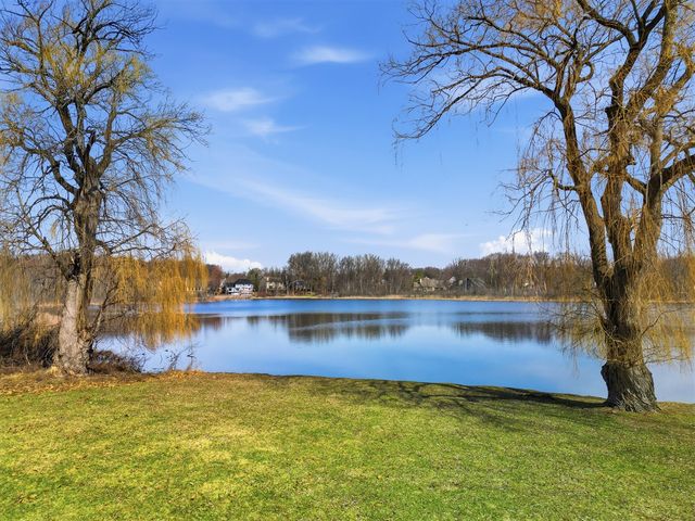6150 Willow Road, West Bloomfield, MI 48324