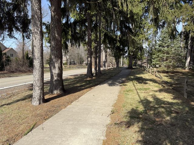 6150 Willow Road, West Bloomfield, MI 48324