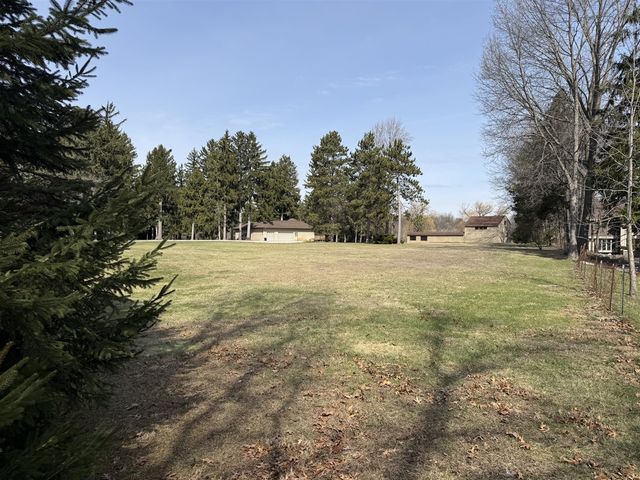 6150 Willow Road, West Bloomfield, MI 48324