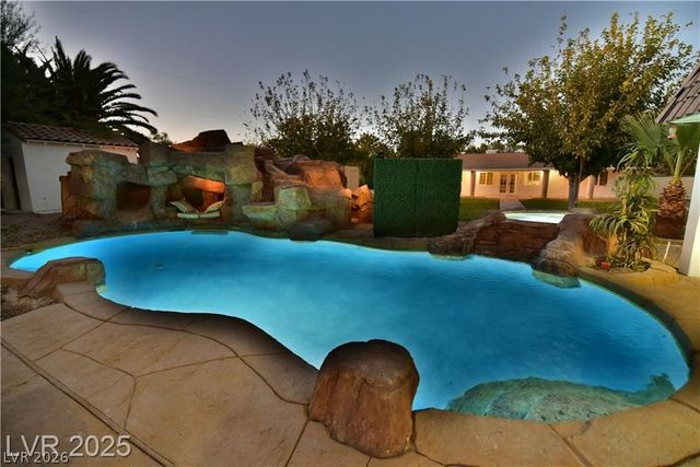 2926 East Eldorado Lane, Las Vegas, NV 89120