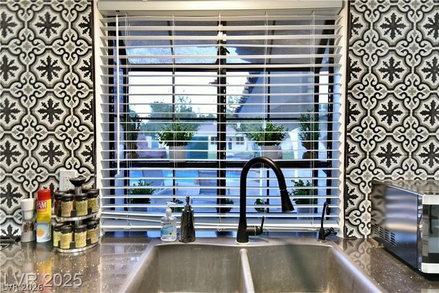 2926 East Eldorado Lane, Las Vegas, NV 89120