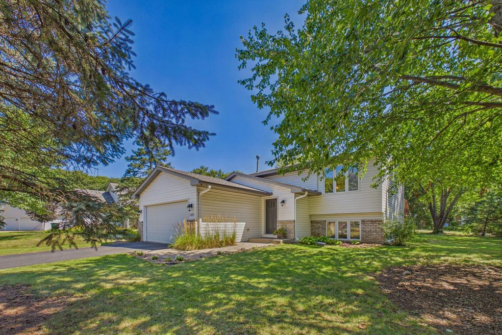 1401 Driving Park Road, Stillwater, MN 55082 — exterior