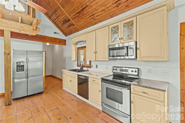 11826 Merriweather Drive, Charlotte, NC 28273