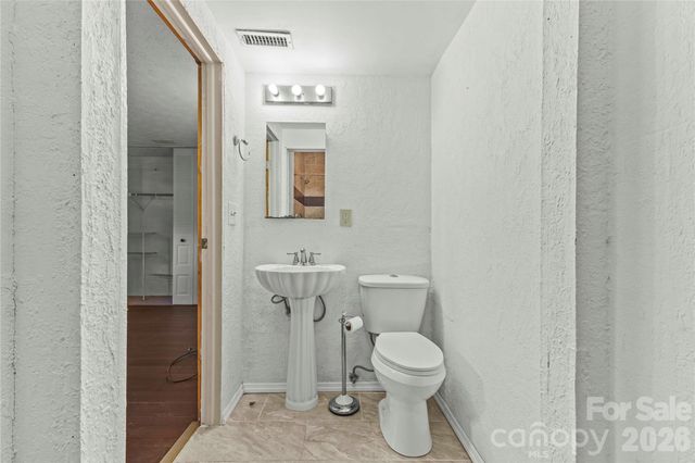 11826 Merriweather Drive, Charlotte, NC 28273