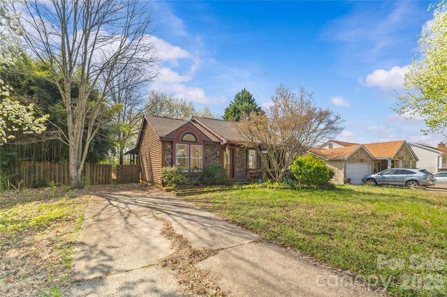 11826 Merriweather Drive, Charlotte, NC 28273