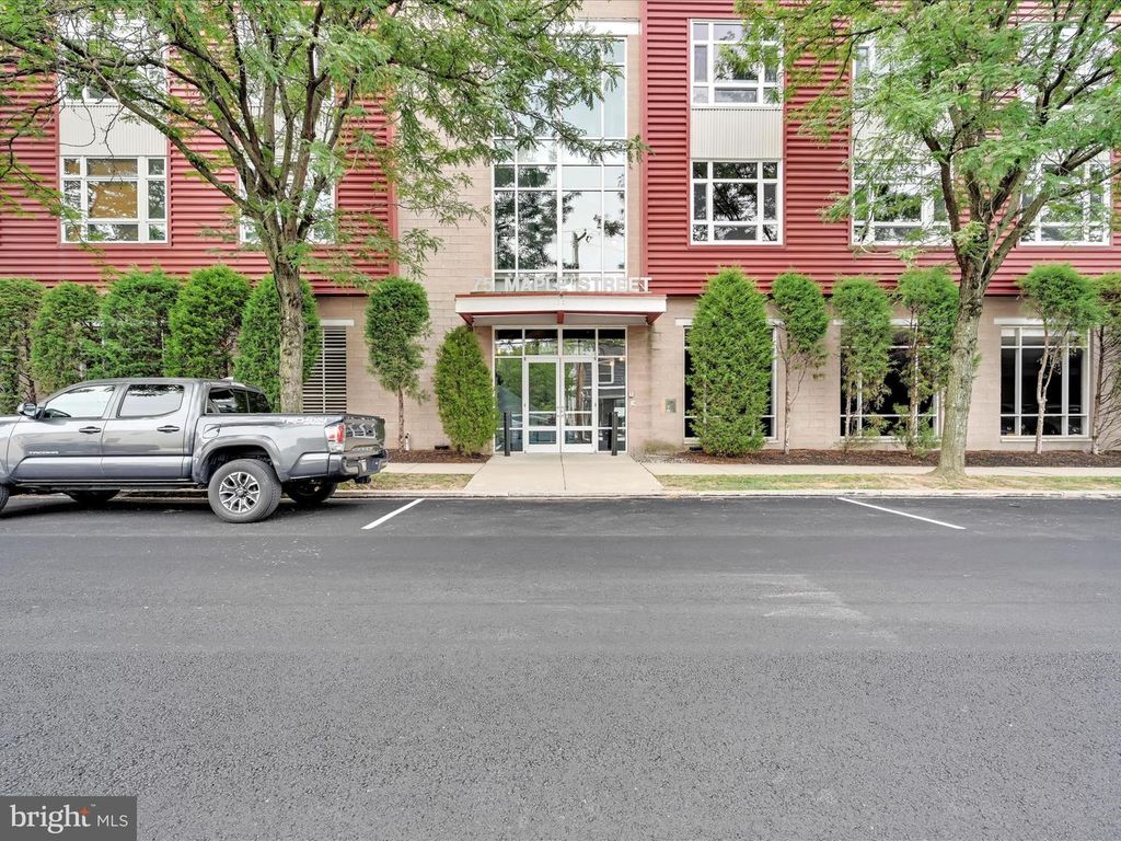 75 MAPLE ST #104, Conshohocken, PA 19428