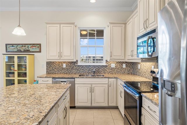 10311 LANDS END CIRCLE 16, Placida, FL 33946