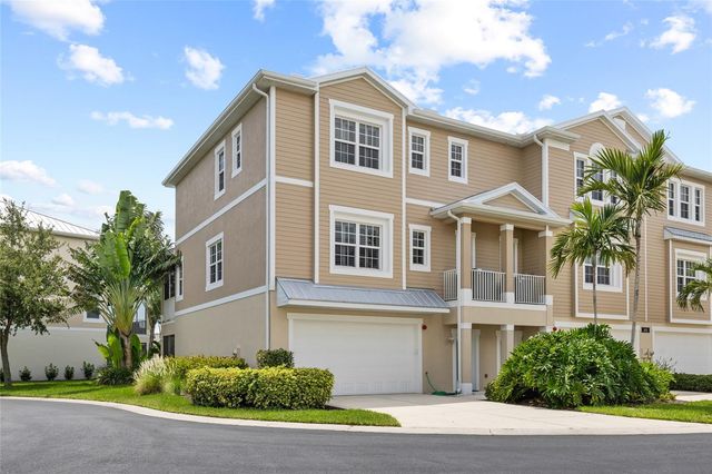 10311 LANDS END CIRCLE 16, Placida, FL 33946