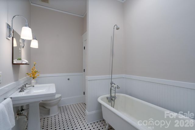 1128 E 35th Street, Charlotte, NC 28205