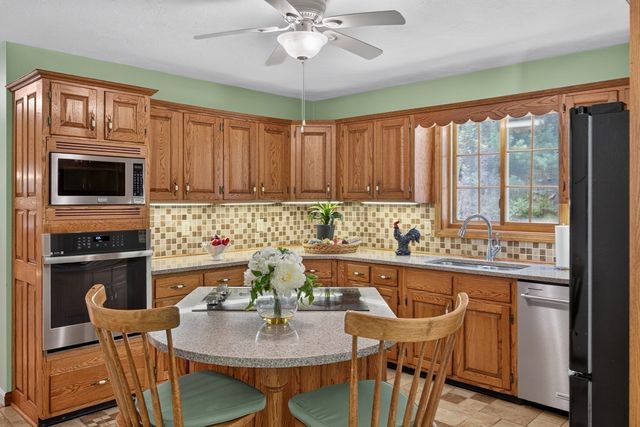 20 Vesper Drive, Bourne, MA 02559